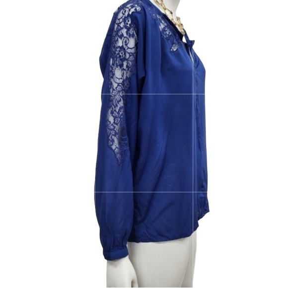 Velvet by Graham & Spencer Anthropologie Women’s Lace Detail Blouse Small NWT - Picture 3 of 15